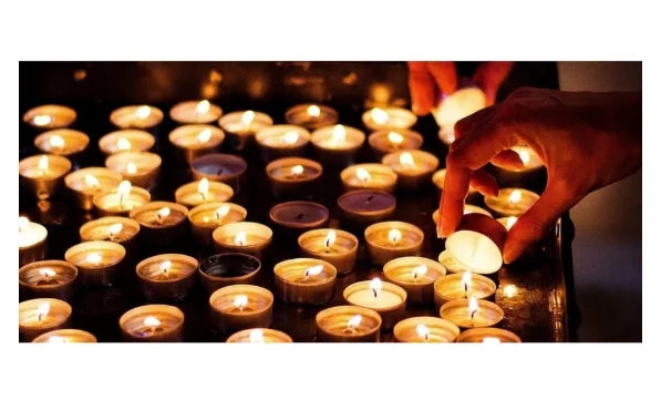 Kit 50 Velas Decorativas Brancas – Luz Ambiente Romântica e Aconchegante