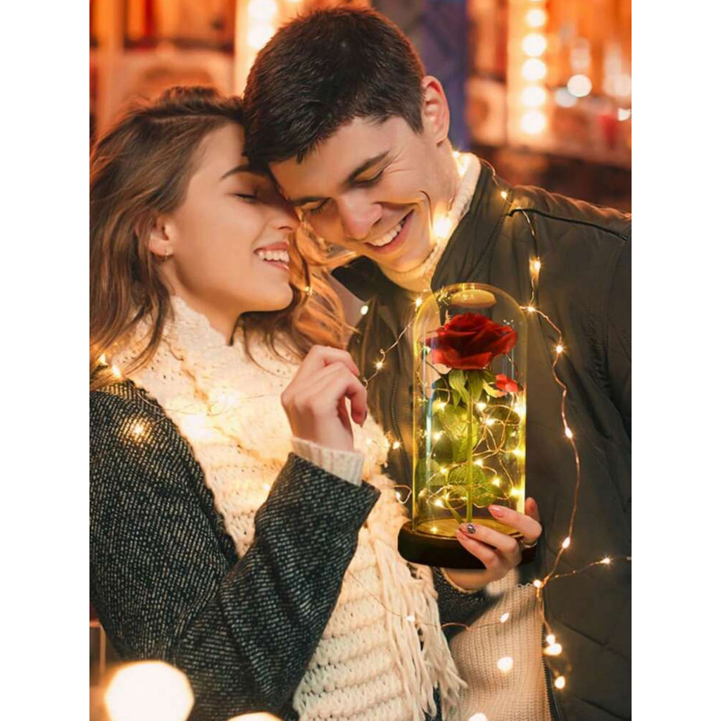Rosa Encantada com Luz LED – Flor Eterna Decorativa em Cúpula de Acrílico