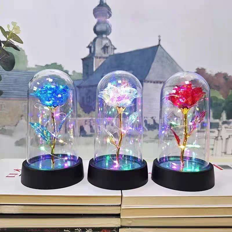 Rosa Encantada com Luz LED – Flor Eterna Decorativa em Cúpula de Acrílico