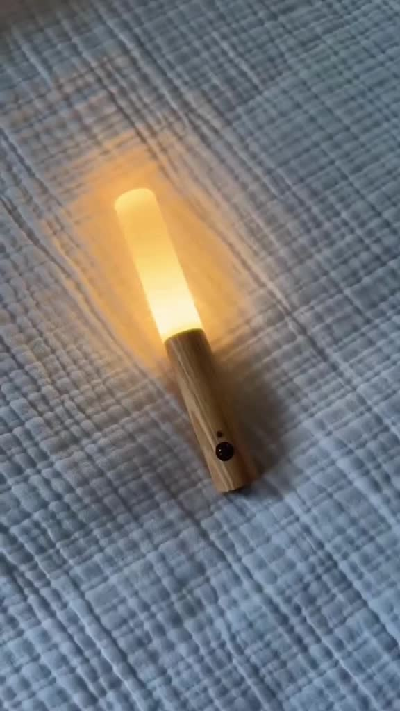 Luminaria Luz Led Recarregável Sensor de Movimento Arandela de Madeira Minimalista Para Mesa Parede